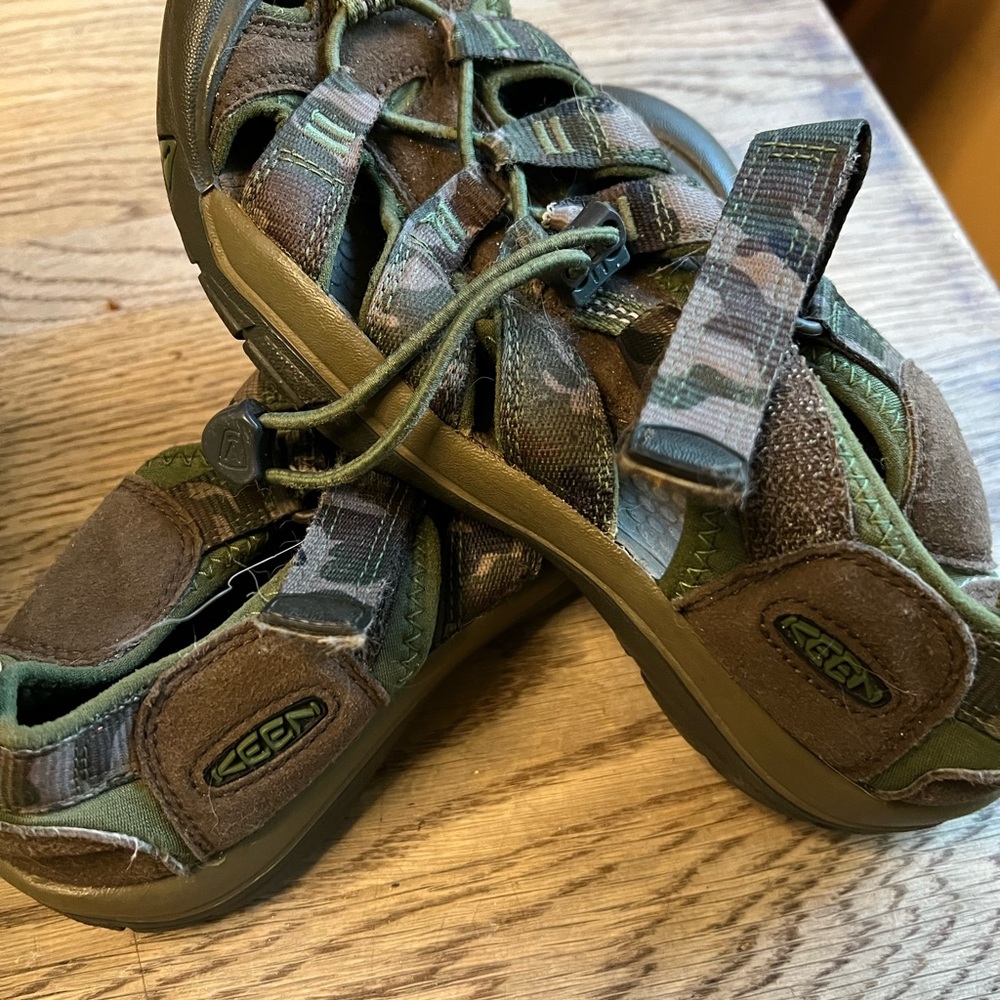 Keen Big Kids Camouflage Outdoor Sandal - Picture 2 of 6